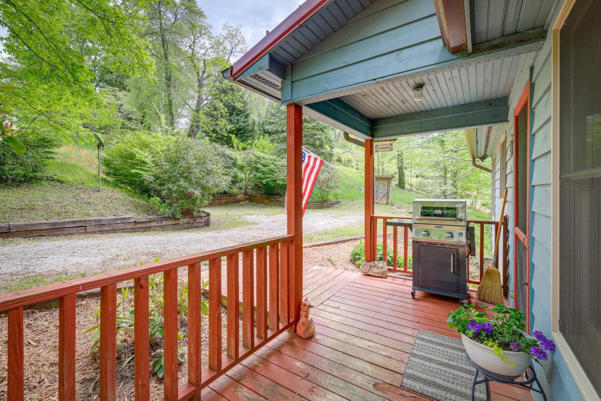 Quaint Blue Ridge Cabin Rental With On-Site Stream! Sparta Buitenkant foto